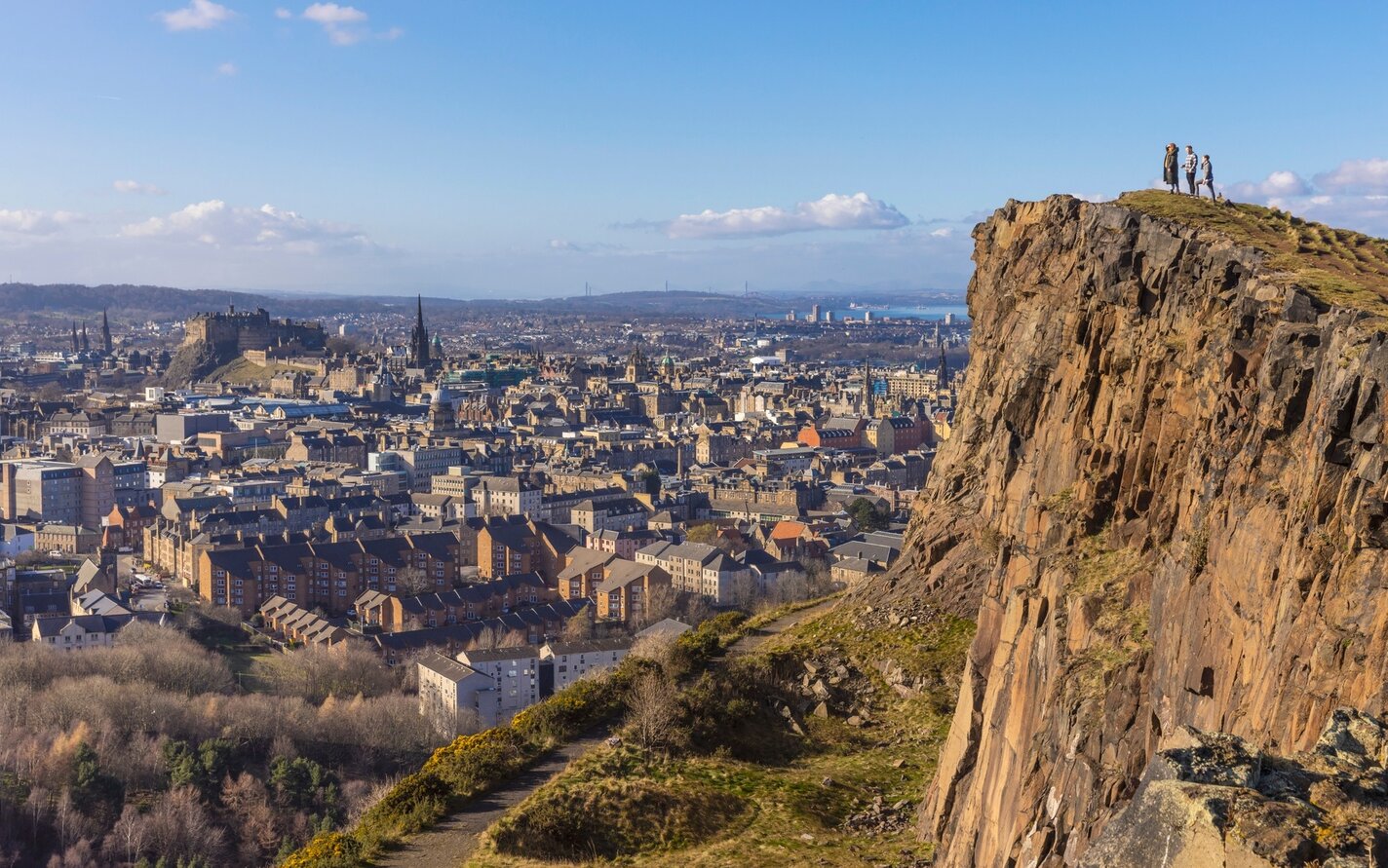 day trip to edinburgh xmas market