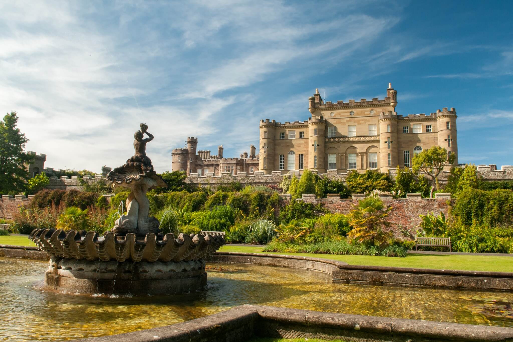 castles to visit in scotland map
