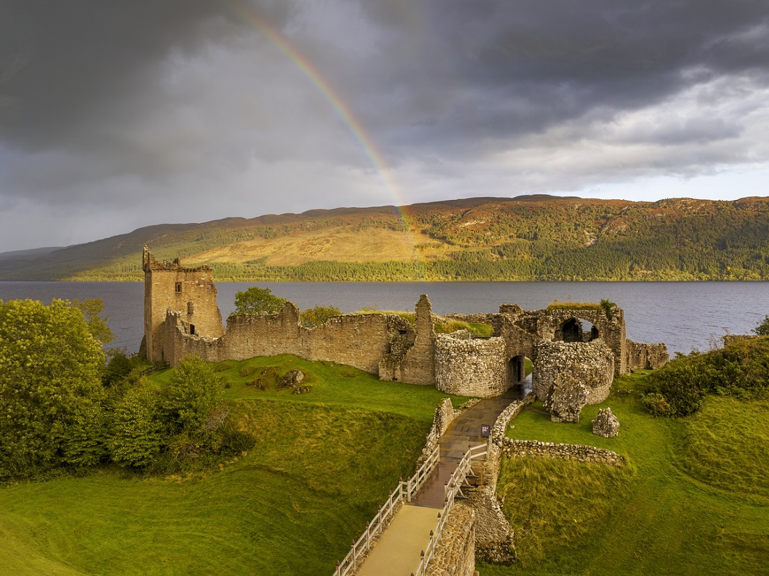 famous tourist attractions in scotland