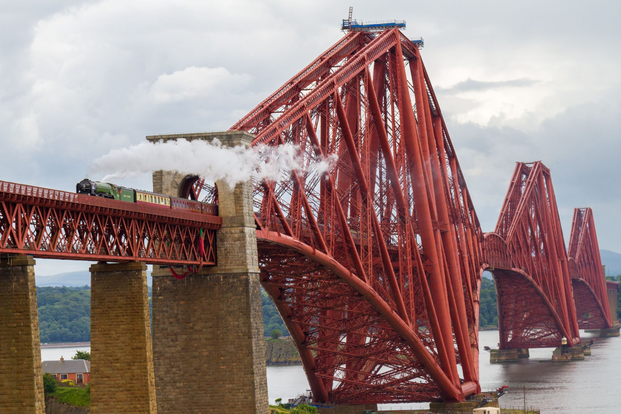 edinburgh bus tour stops