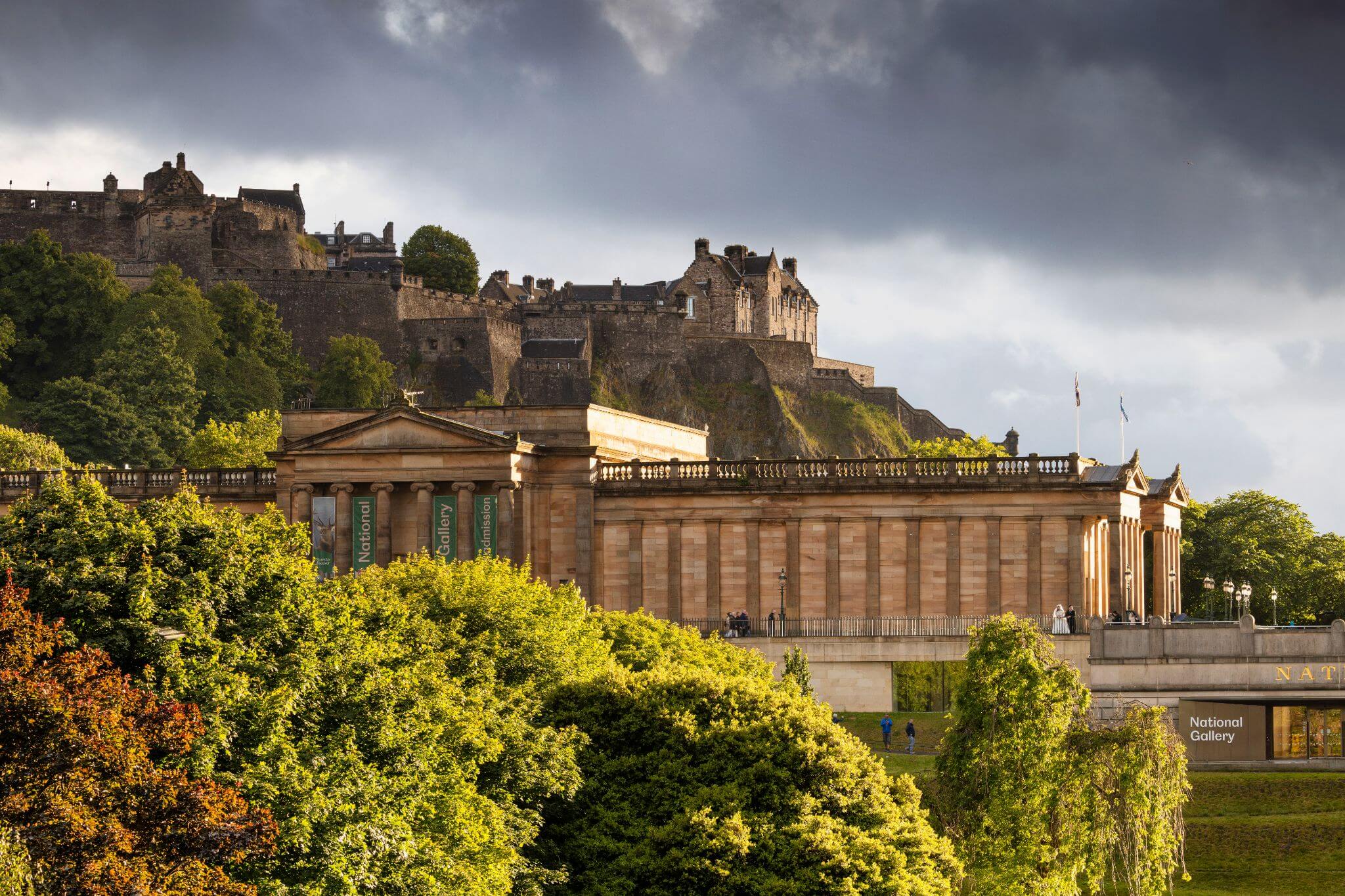 visit distilleries scotland