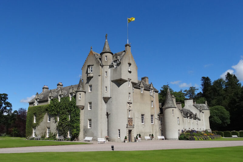 Ballindalloch Castle