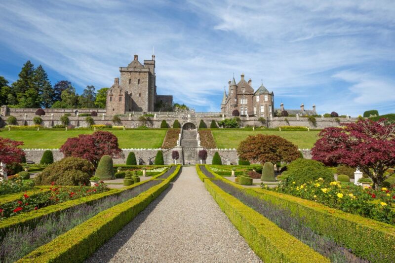 Drummond Gardens And Castle View 3